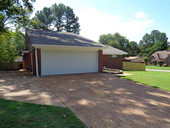 2nd image of 7857 Winoak Ln
