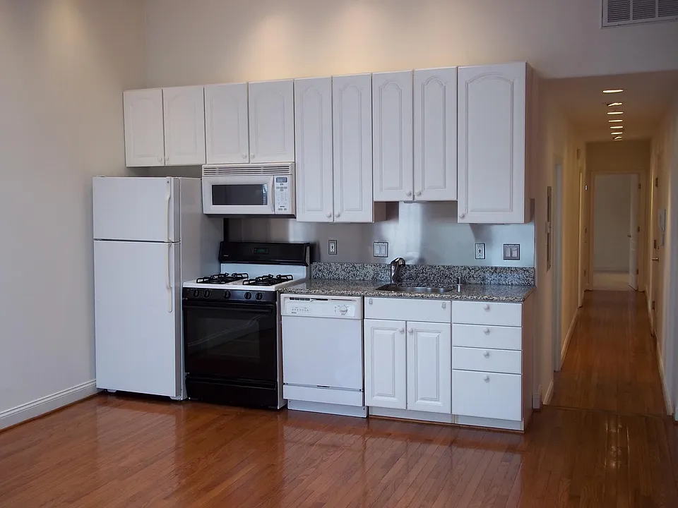1500 Riverside Ave #3