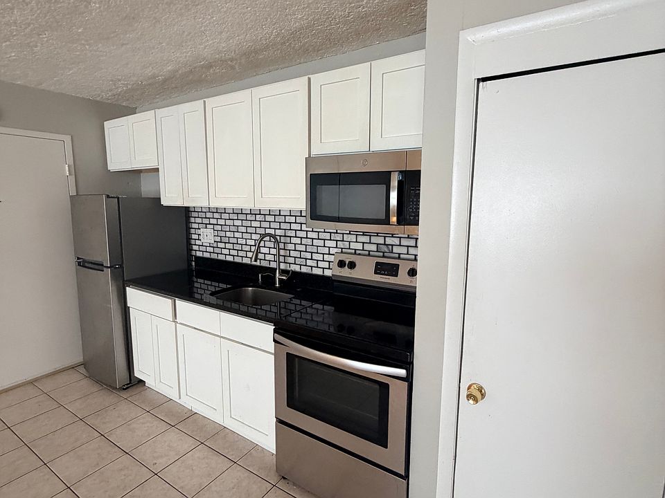 1st image of 31 Austin St APT 7C