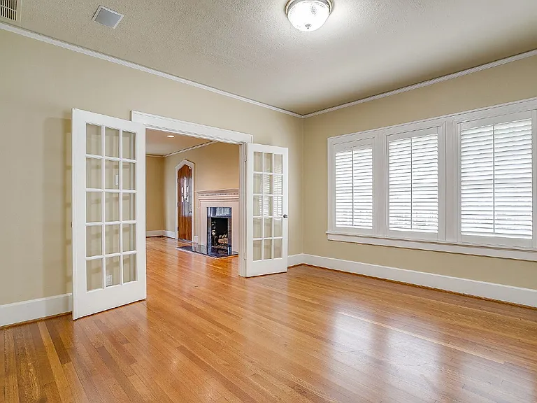 2606 Cockrell Ave — Photo 7