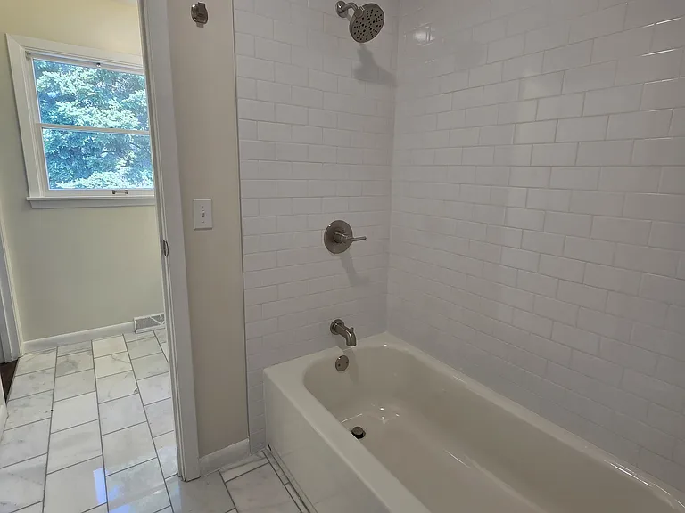 298 E North St #298 — Photo 9
