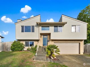 1911 66th Ave NE, Tacoma, WA