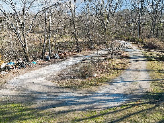 4th image of 10368 Johnson Hollow Rd