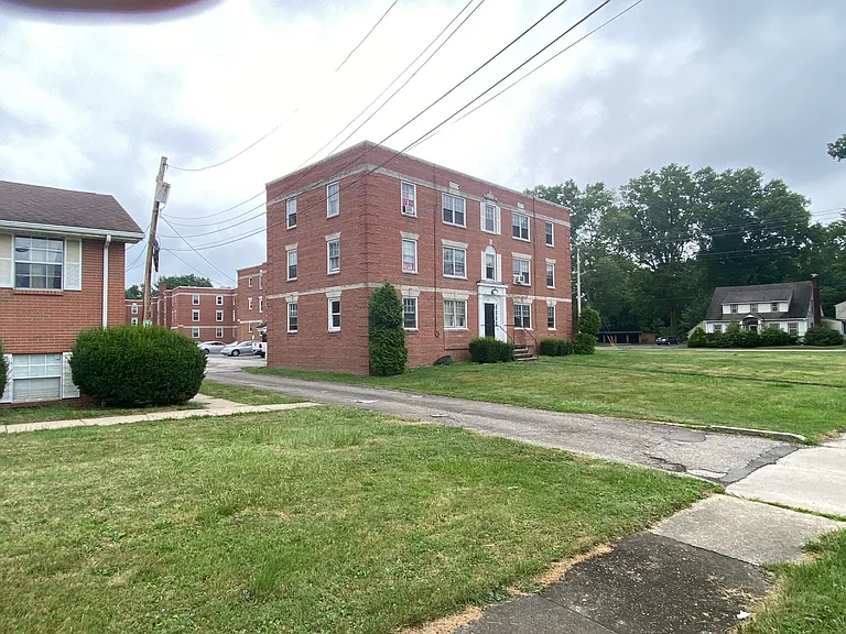 2661 South St SE #J — Photo 31