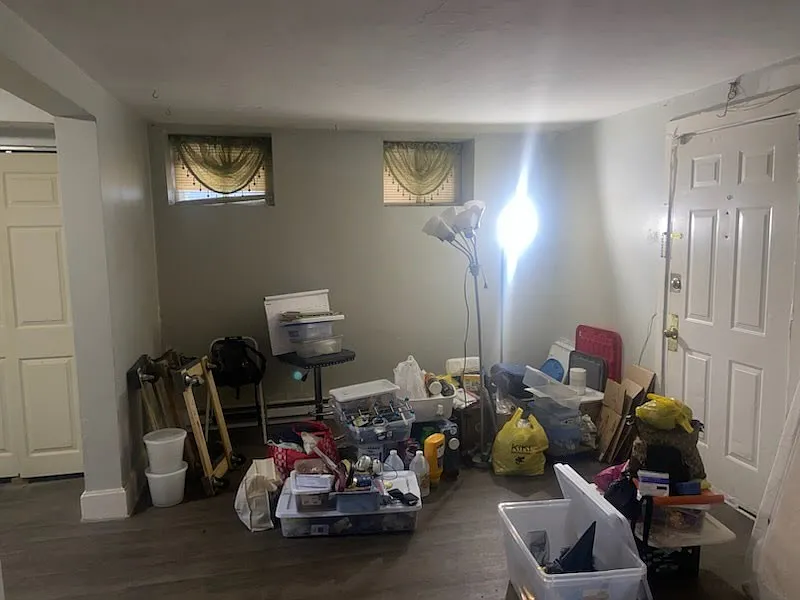 3 bed, 900 sqft, $2,395 — Photo 2