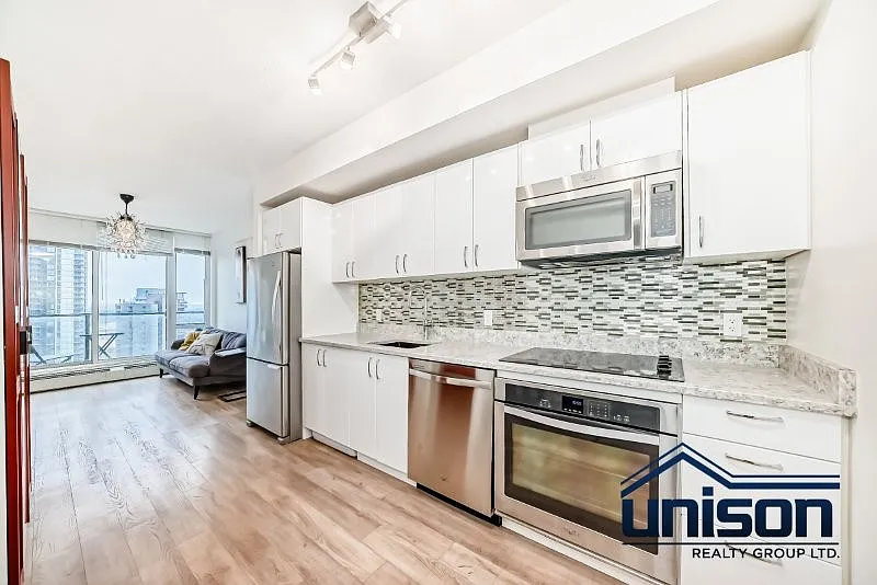 1 bed, 401 sqft, $1,600 — Photo 3
