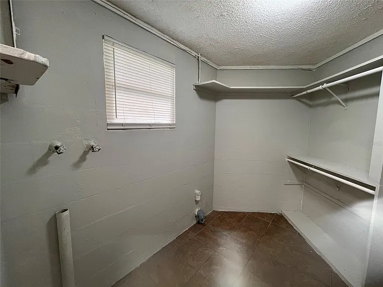 5719 Oleander Dr — Photo 10