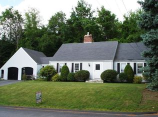 78 Country Ln, Leominster, MA 01453
