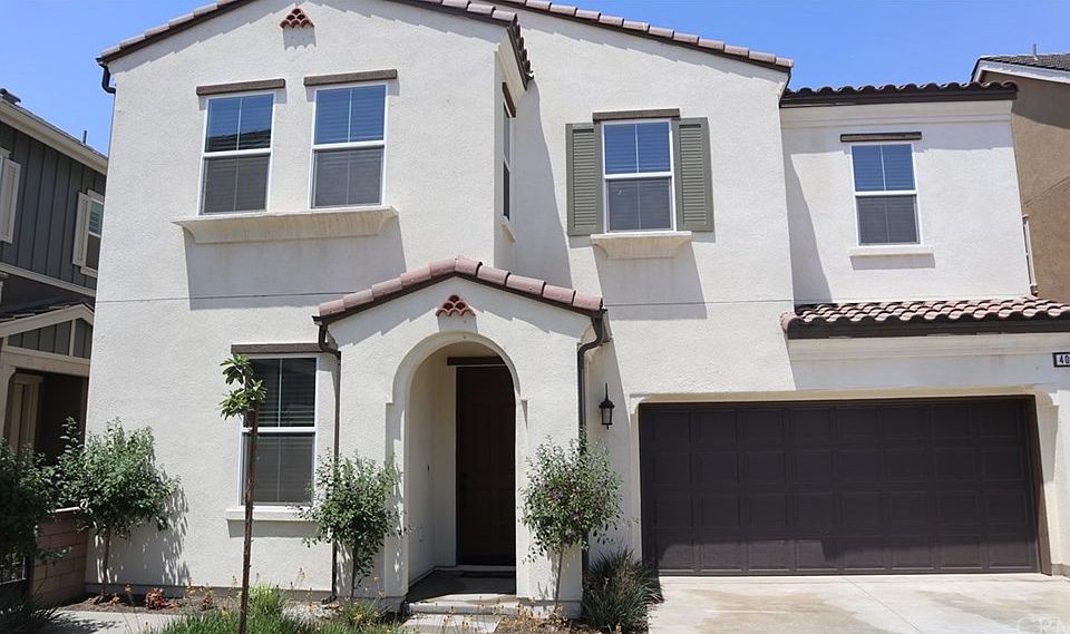 1st image of 4006 S Cloverdale Way