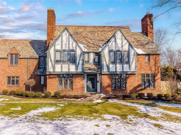 20789 Shaker Blvd, Shaker Heights, OH 44122