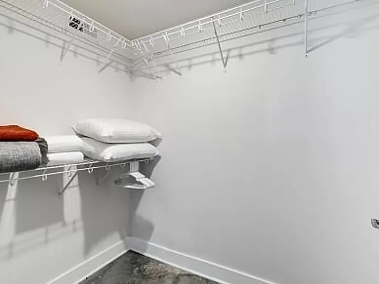 3005 E Franklin St #106 — Photo 20