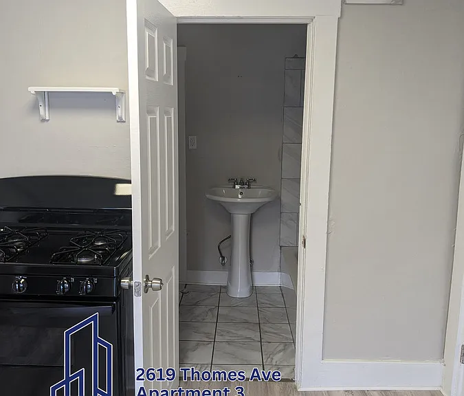 2619 Thomes Ave #3 — Photo 23