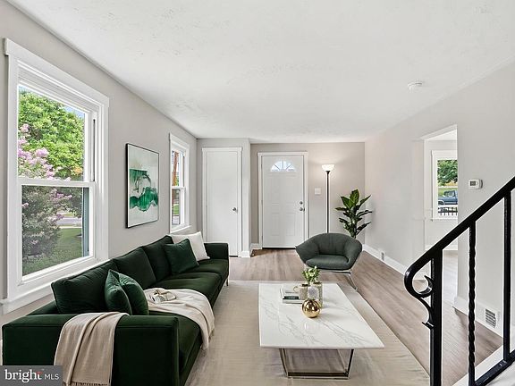 3rd image of 1225 Poplar Ave