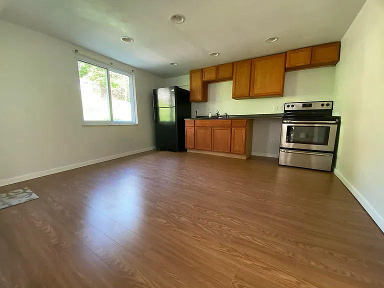 61 Pointview Rd #2 — Photo 18