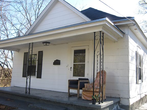 2nd image of 1021 Lafayette Ave