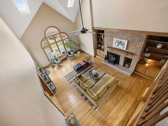 2nd image of 7603 Windsbury Cir