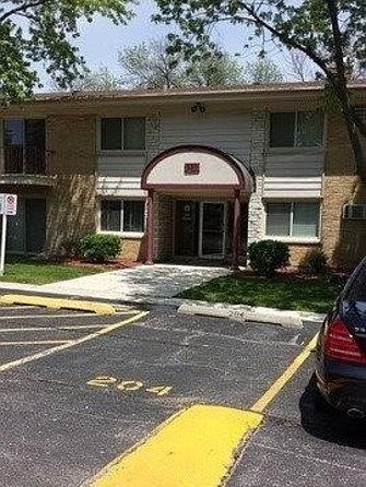 1st image of 550 Chase Dr APT 4