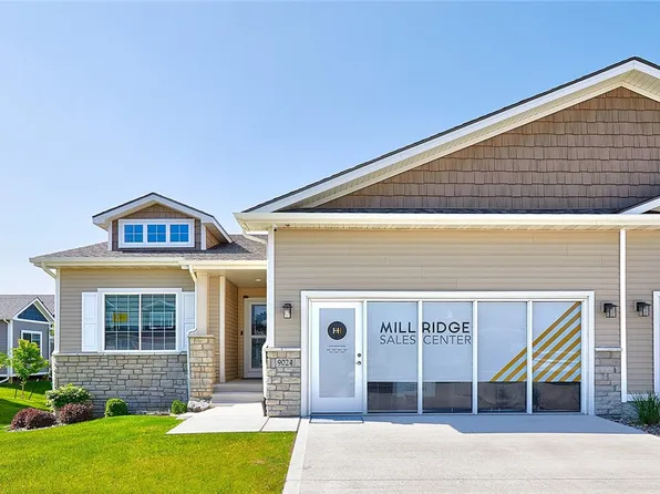9024 Calpurnia Dr, West Des Moines, IA 50266