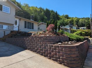 460 Westmont Dr, Reedsport, OR 97467