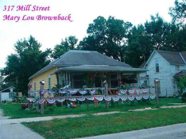 317 Mill St, Osawatomie, KS 66064