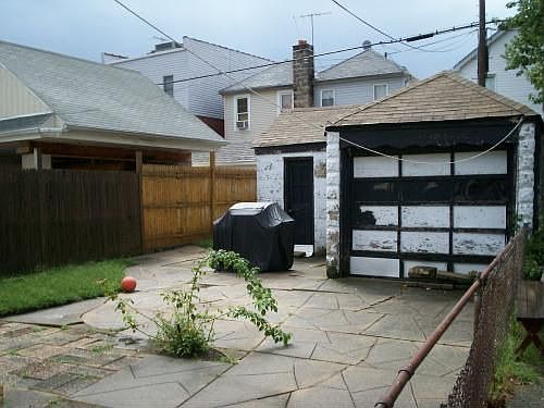2nd image of 2054 Ryder St