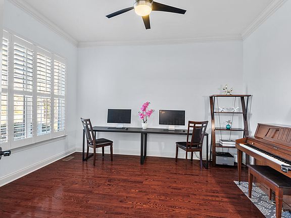 4th image of 4711 Marena Pl