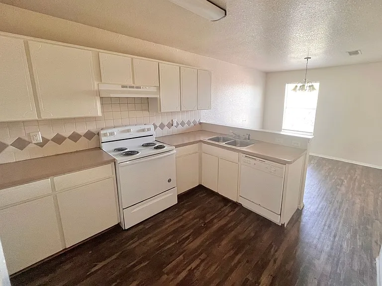 1312 Dugger Cir #C — Photo 3