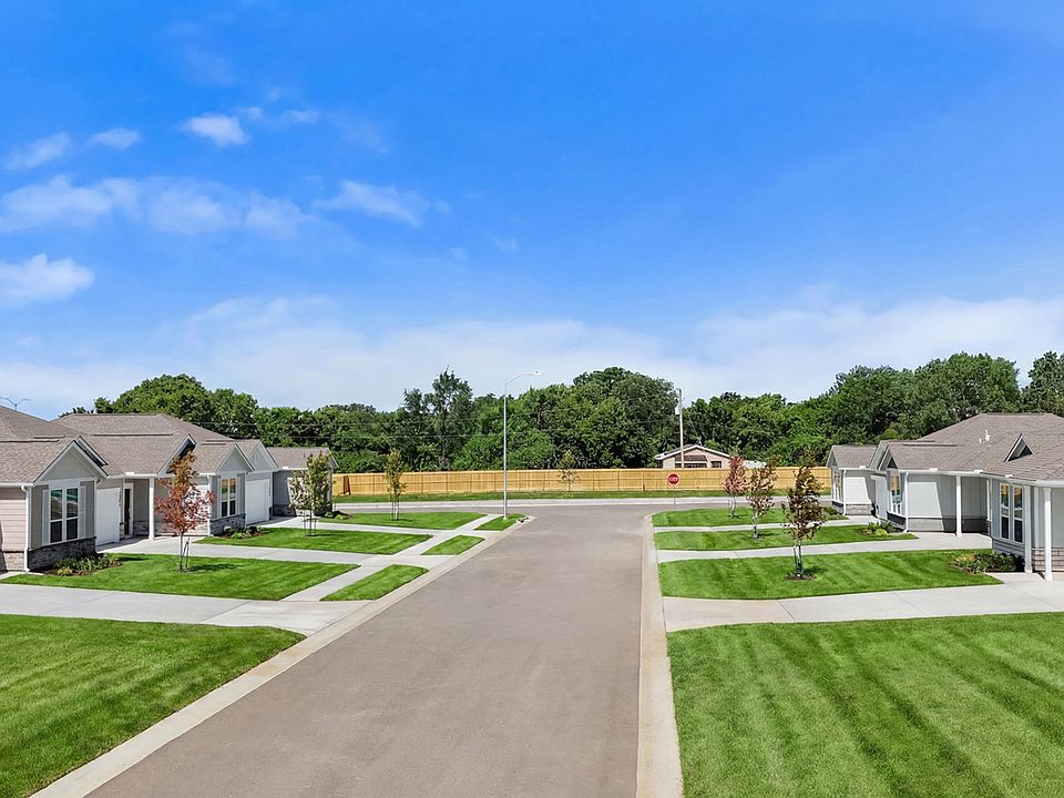 Orchard Woods Streetscape