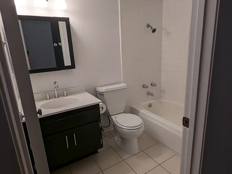 1655 Greenfield Ave #26 — Photo 7