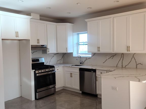 2nd image of 8656 Bay 16th St #2