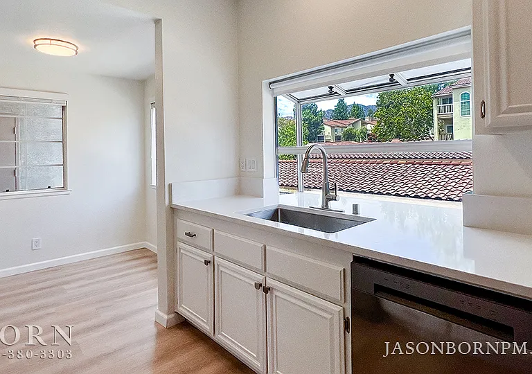 5782 Oak Bank Trl — Photo 12
