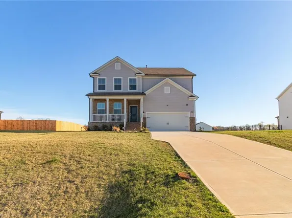 4217 Barrow Farm Rd, Kernersville, NC 27284