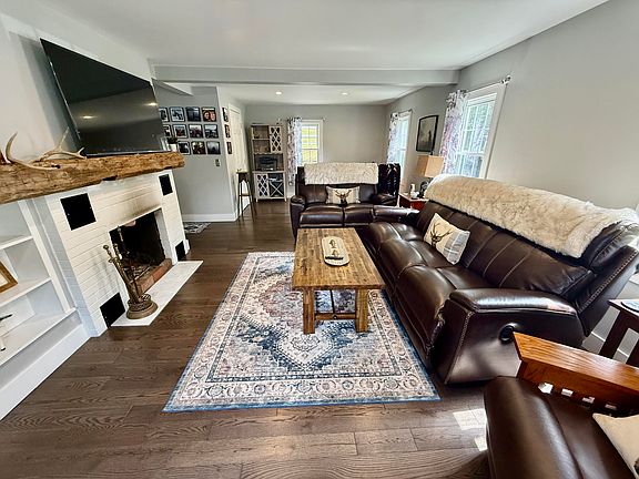 4th image of 397 Lily Bay Road