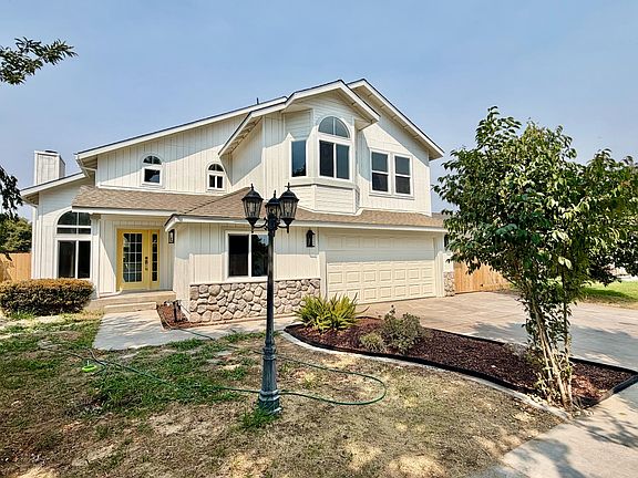 2nd image of 1167 Mirror Lake Dr