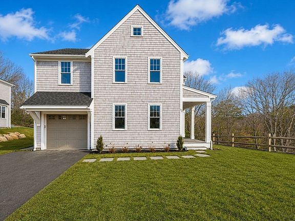 2nd image of 32 Pasture Hill Rd