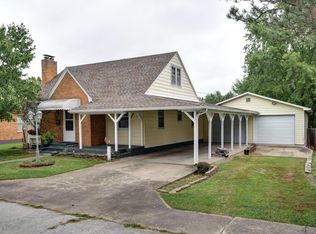 S Vine St, Mount Vernon, MO 65712