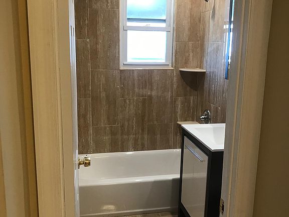 3rd image of 1217 E 223rd St