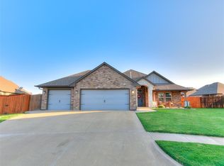 621 NW 187th Ct, Edmond, OK 73012