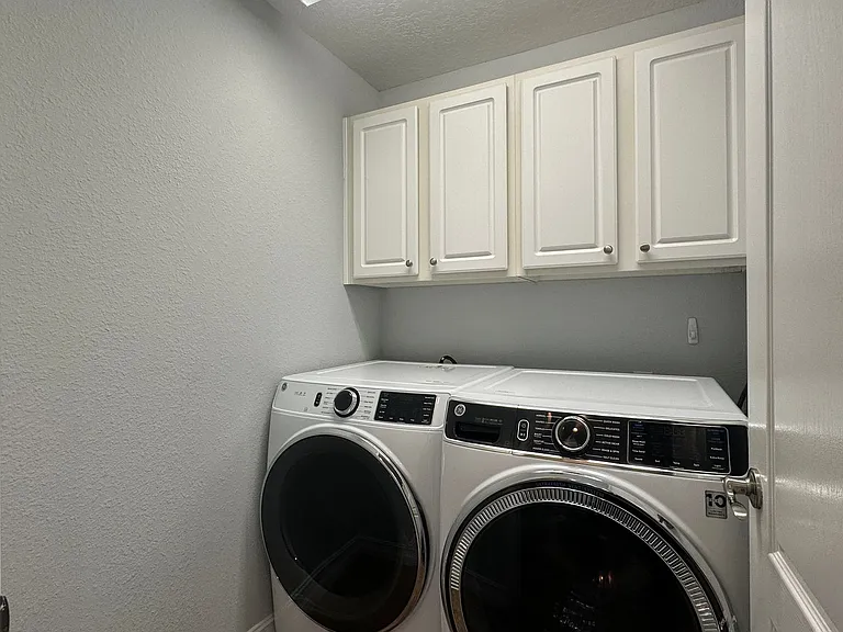 3720 Messina Dr — Photo 20