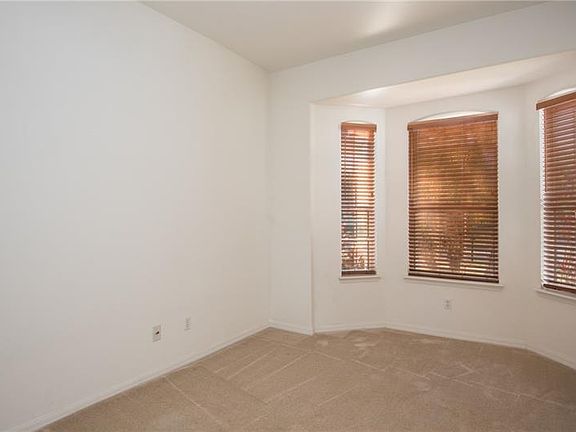 5th image of 1421 Lindzlu St