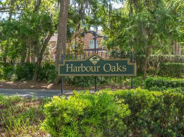 401 Harbour Oaks Dr, Saint Simons Island, GA 31522