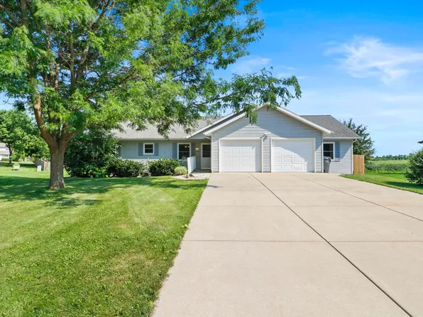 1621 Carlson Pl, Watertown, WI 53094