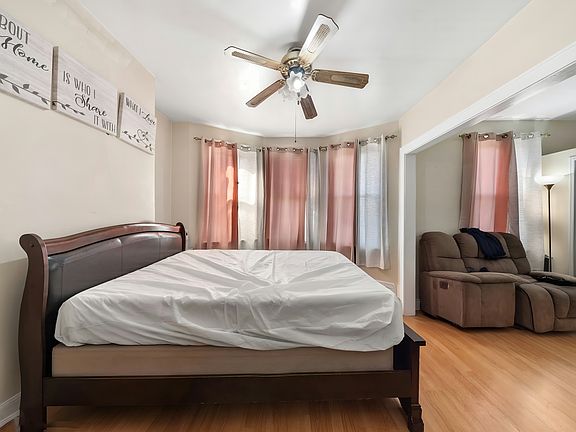 5th image of 32 Troy St Floor 2