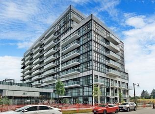 251 Manitoba St #313, Toronto, ON M8Y 0C7