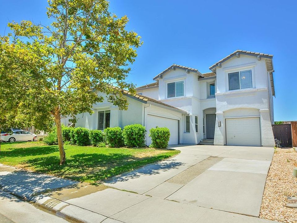 1st image of 2104 Bastona Dr