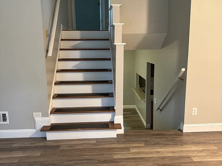 1468 Westwood Ct SW — Photo 3