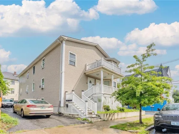 95 Laura St, Providence, RI 02907