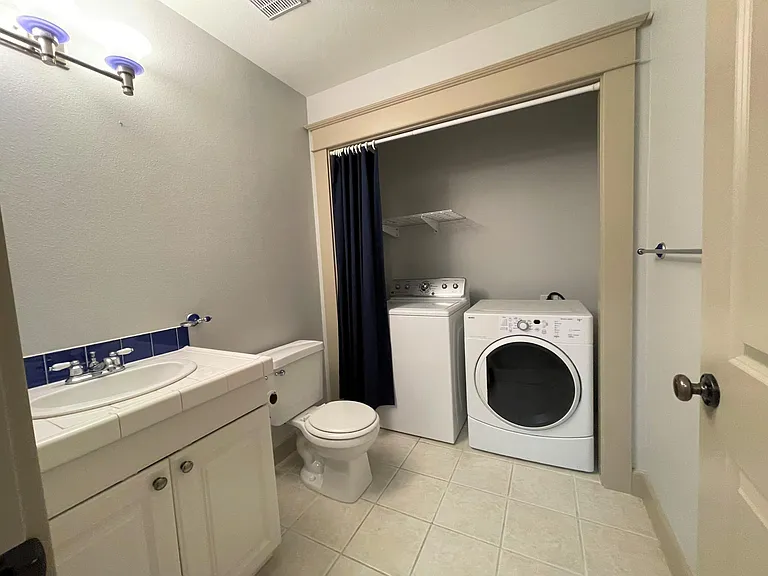 5603 NE 30th Ave — Photo 6