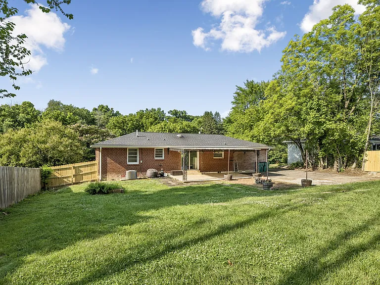 246 Blackman Rd — Photo 3