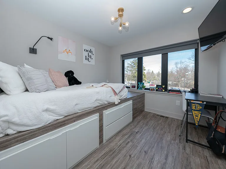830 Henry St #1 — Photo 7